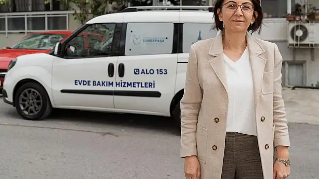 Evde bakım hizmeti alan yurttaşlara ev kazalarını önleyici düzenlemeler yapılıyor