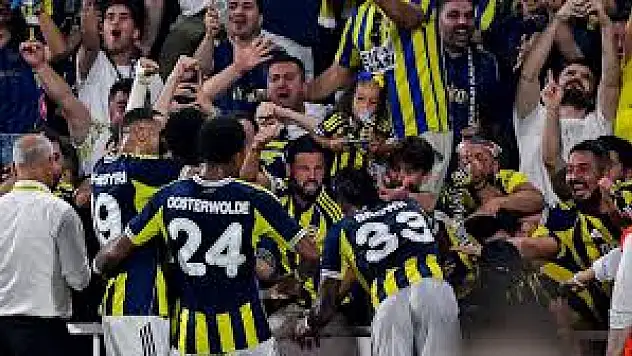 Fenerbahçe, Feyenoord'u 5-2 mağlup ederek şampiyonlar ligi'nde tur atladı!