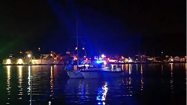 Foça'da teknede şüpheli ölüm