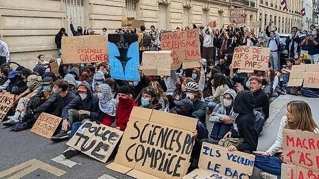 Fransa'da öğrenci protestoları büyüyor: 160 bini aşkın kişi sokağa çıktı