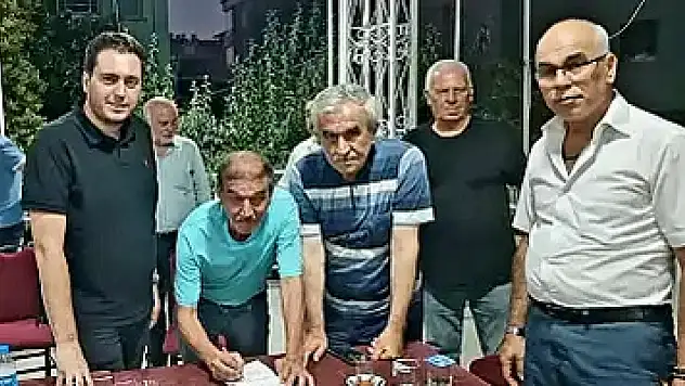 Hasan Akbıyık ve ekibi Demokrat Parti'ye katıldı