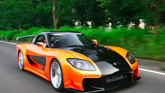 Hızlı ve Öfkeli'de Han'ın Kullandığı Mazda RX-7 Rekor Fiyata Satıldı