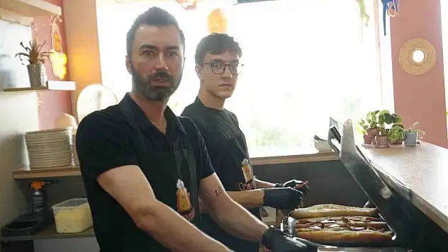 İşletmeden yangın bölgesine tost desteği