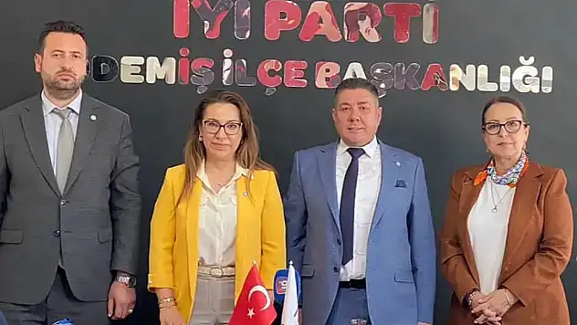 İYİ Parti İzmir İl Başkanı Ülkü Doğan Ödemiş'te