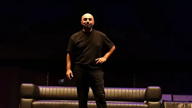 İZKİTAP 2025'te yağmura rağmen kitap ve kahkaha dolu bir gün