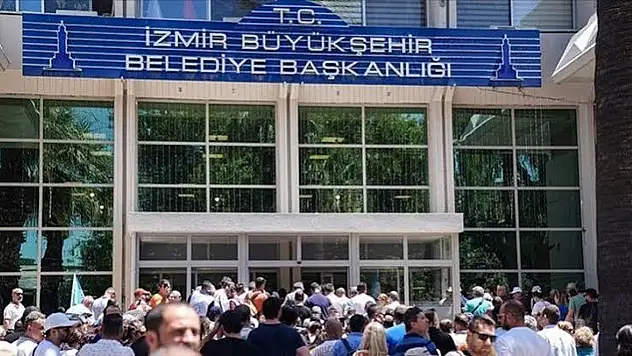 İzmir Büyükşehir'e bir operasyon daha! 3 kişi gözaltına altında
