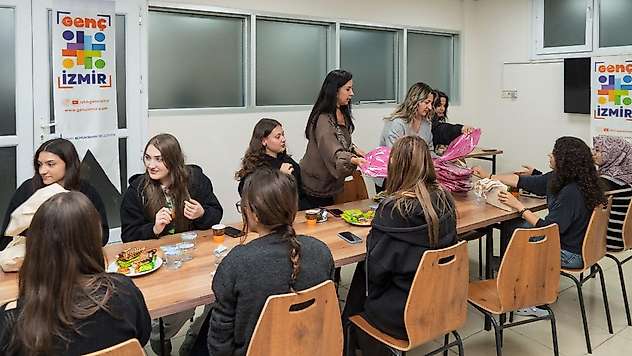 İzmir'de kız öğrencilere aylık 2 bin TL'ye barınma olanağı