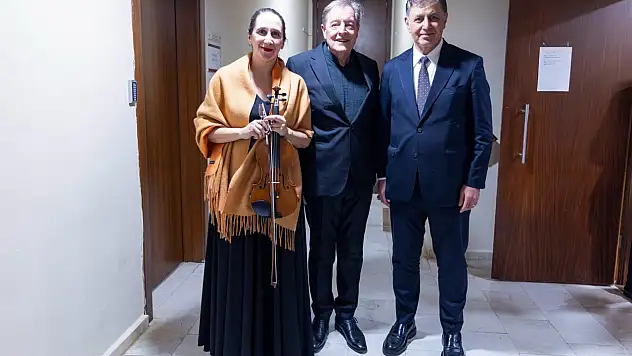 İzmir'de klasik müzik rüzgârı esti