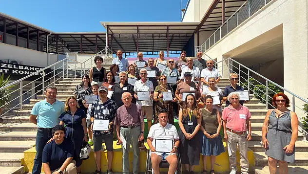 İzmir'de vatandaş söz sahibi oluyor