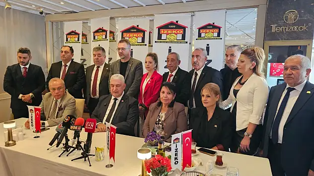 İzmir Emlakçılar Odası'ndan Türkiye'de bir lk: Dijital CRM ve Eğitim sistemi kullanıma açıldı