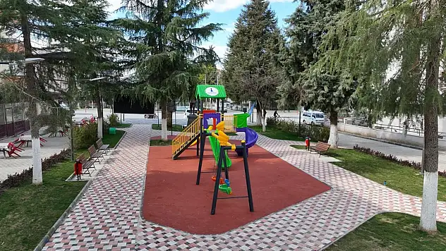 İzmir'in her noktasında ağaçlandırma ve yeşil alan seferberliği