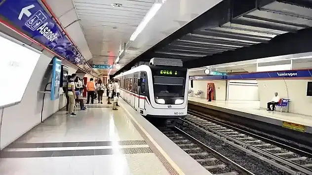 İzmir Metro'da teknik arıza: Seferler gecikmeli yapıldı