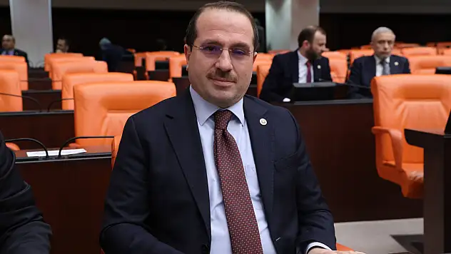 İzmir sağlık hizmetlerine yeni hekim ve ambulans desteği