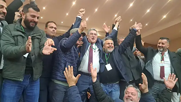 İzmir servisçiler odasında seçim sonuçlandıI: Başkan Hasan Basri Bostancı