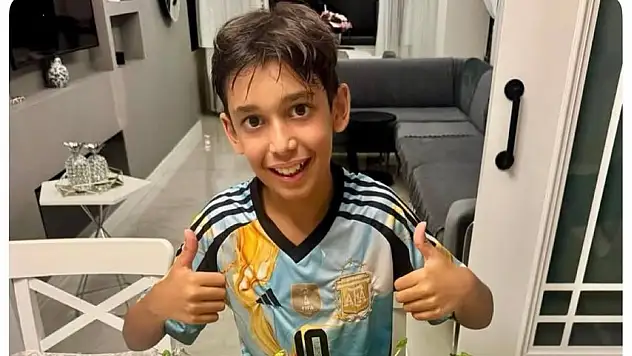 İzmirli minik takipçisi kadar çöp topladı