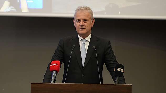 İZTO'da Mahmut Özgener yeniden başkan