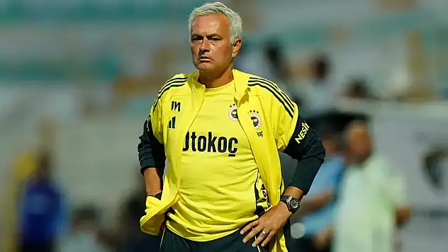 Jose Mourinho basın toplantısında gözyaşlarını tutamadı