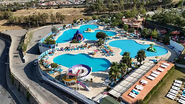 Karabağlar Belediyesi'nden aqua yaşam yüzme havuzları hakkında açıklama: 'Halk sağlığı önceliğimizdir'