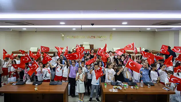 Karabağlar'da minik meclis kuruldu: Talep net