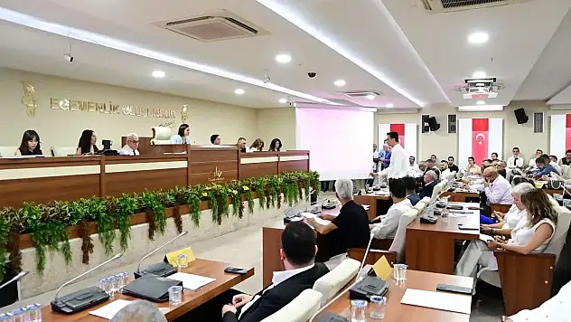 Karabağlar'da siyasi tablo değişiyor