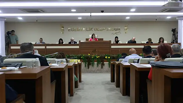 Karabağlar Meclisi'nde kentsel dönüşüm resti!