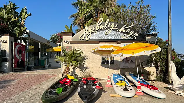 Karaburun'da ailelere, çocuklara ve su sporu severlere uygun 'Ayıbalığı Beach Club'