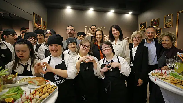 Karşıyaka'da özel gençlerden lezzet dolu final