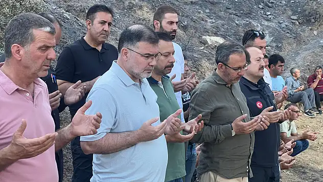 Kasapoğlu'ndan Yangın Bölgesine Ziyaret: 'Yeşil Vatan İçin Omuz Omuza Mücadele Ediyoruz'