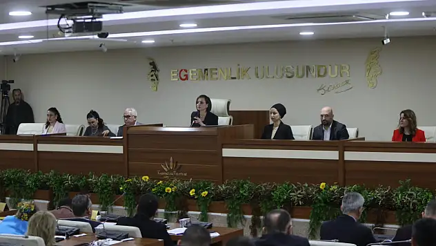 Kınay'dan Karabağlar mesajı: Hem tasarruf hem hizmet
