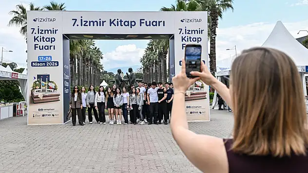 Kitap fuarında çifte gündem: Jeomiras ve öykücülük