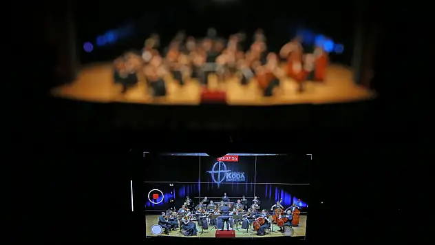Klasik müzikten tangoya: Karşıyaka'da ritmi değişen gece