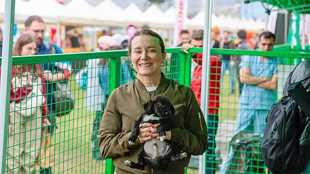 Konak Belediyesi, 6. Patiler festivali ile can dostlarını Gündoğdu Meydanı'nda buluşturdu