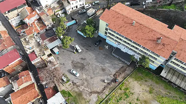 Konak Belediyesi'nden çocuklara renkli dokunuş