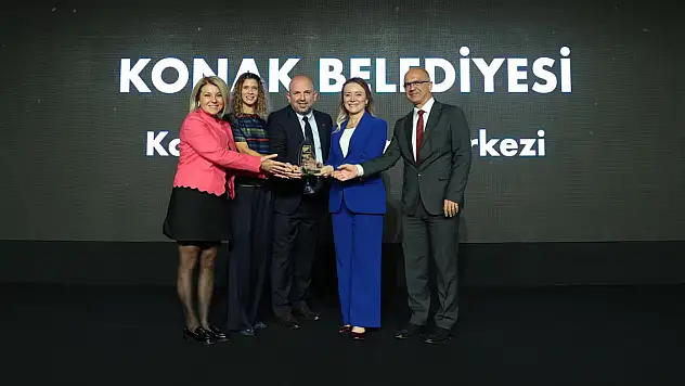 Konak Belediyesi'ne iş birliği ödülü: Sürdürülebilir başarının adı konak