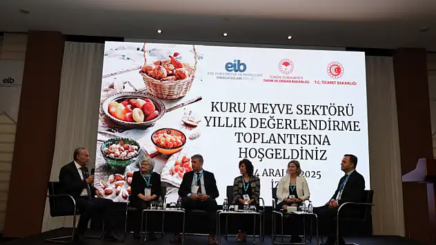Kuru meyve sektöründe 2025 değerlendirmesi İzmir'de yapıldı