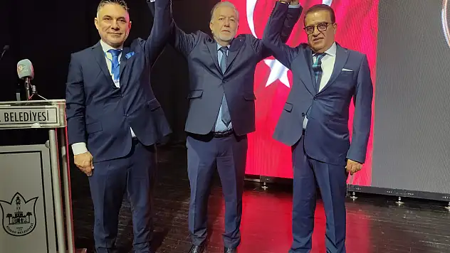 Kuyumcular Odası Genel Kurulu'nda 'Birlik' mesajı verilirken kargaşa çıktı!