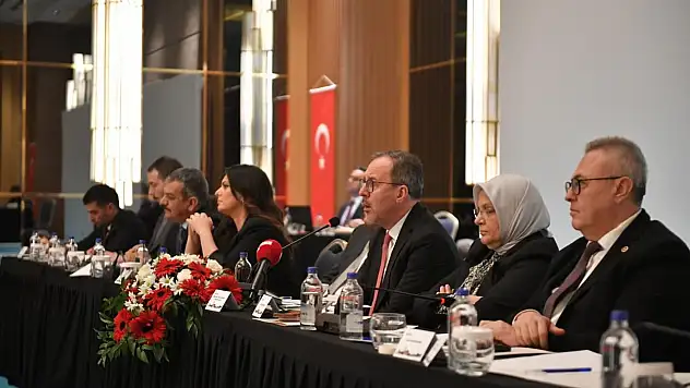 Mehmet Kasapoğlu: Bu rapor devletin hafızası ve milletin talebi olacak