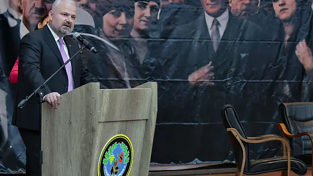 Menemen'de Türk Medeni Kanunu'nun 100. Yılı panel ve sergi ile kutlandı