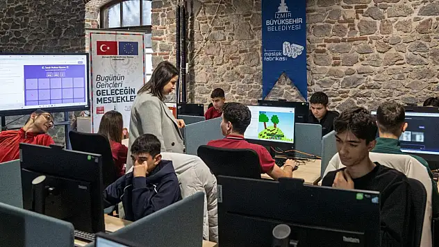 Meslek fabrikası İzmir'de yeni başlangıçların adresi oldu