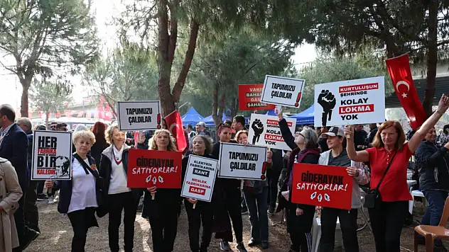 Meslek Fabrikası'nda tahliye isyanı: 'Bu sadece bir bina değil, İzmirlinin umudu'