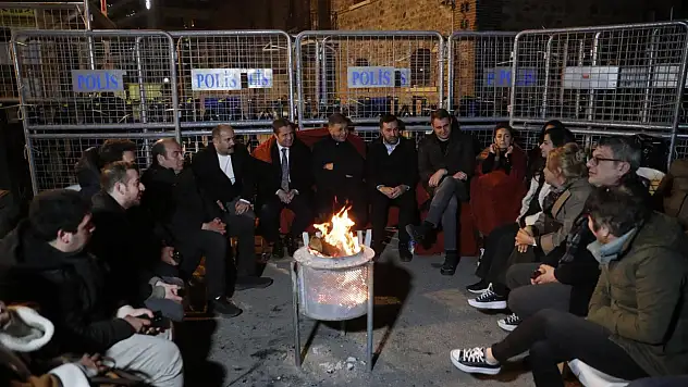 Meslek Fabrikası önünde 'Ata Mirası Nöbeti' sürüyor: Tugay 'Sonuç alana kadar devam'