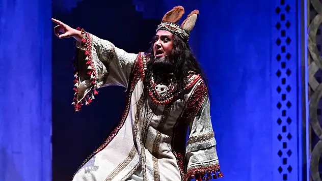 Midas'ın Kulakları yeniden İzmir'de