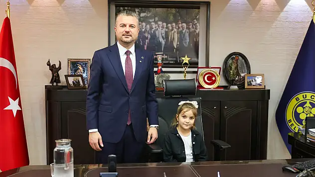 Minik başkan iş başında