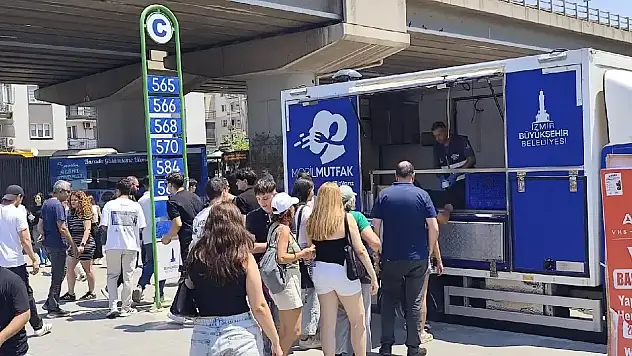 Muharrem ayının bereketi İzmir'in dört bir yanına yayıldı