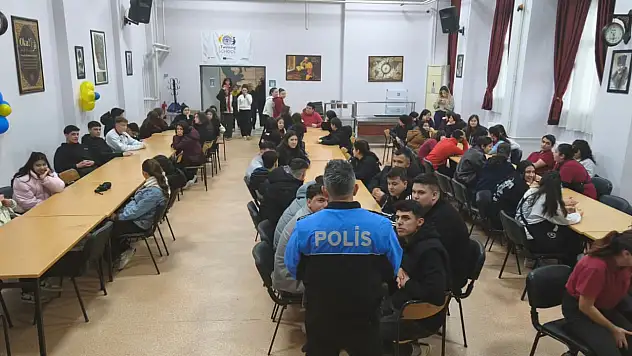 Ödemiş'te 260 öğrenciye siber güvenlik ve akran zorbalığı eğitimi
