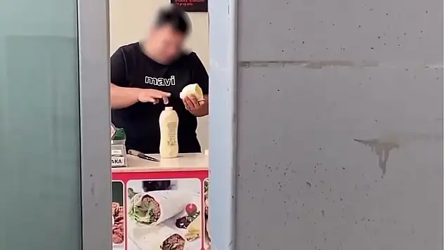 Ödemiş'te bir gıda işletmesinde skandal görüntü!