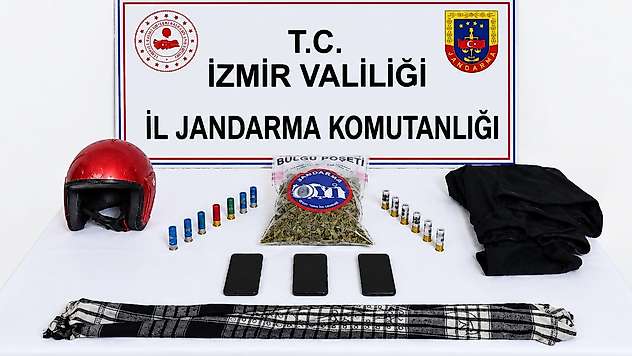 Ödemiş'te park halindeki araçlara tüfekli saldırı: 2 tutuklama