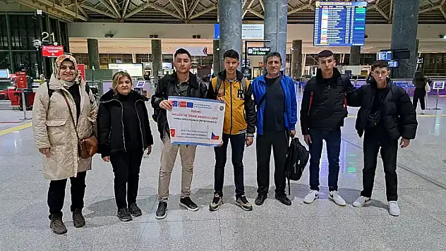Ödemişli öğrenciler Çek Cumhuriyeti'ne gitti