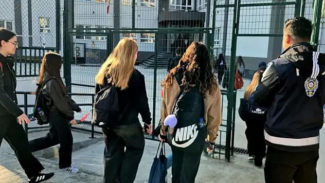 Okullara 30 Bin Güvenlik Görevlisi Geliyor