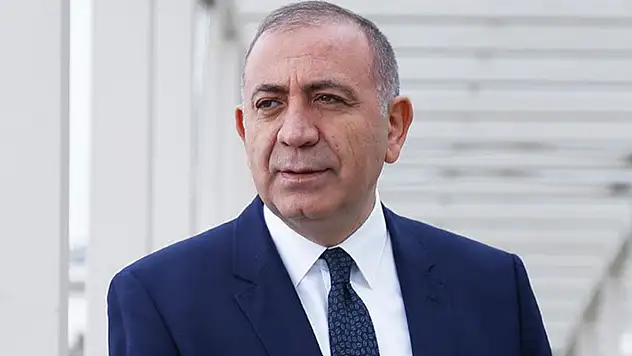 Özgür Özel'in yeni partisine ilk tepki Gürsel Tekin'den  geldi